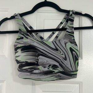 Lululemon size 6 sports bra